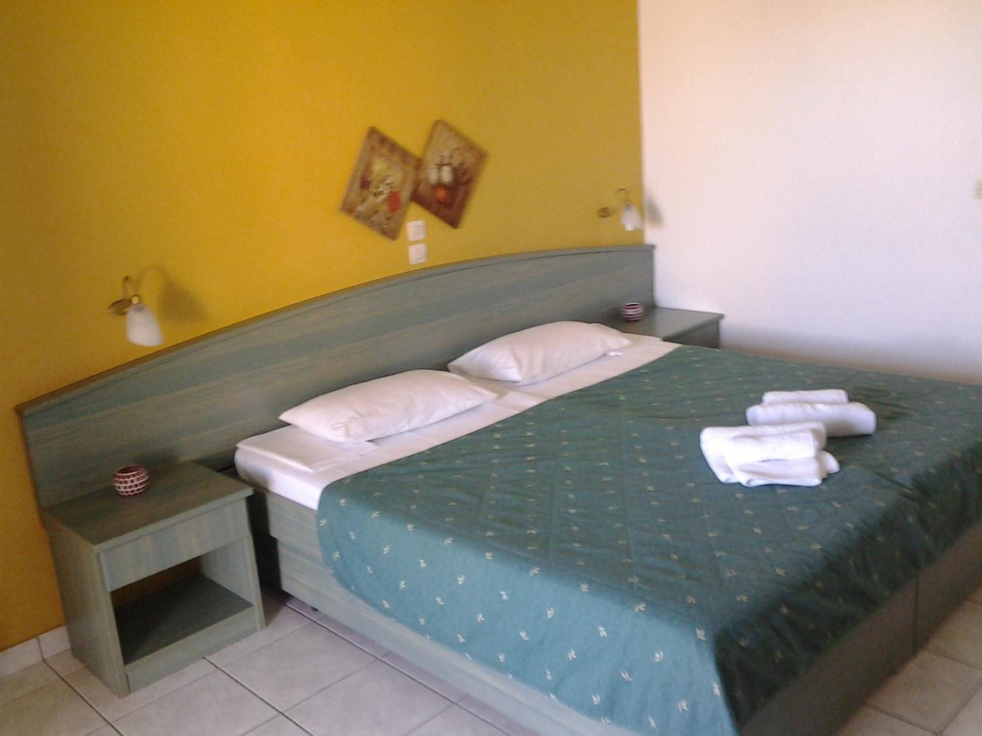 Smile'S Studios Tsilivi  Bilik gambar